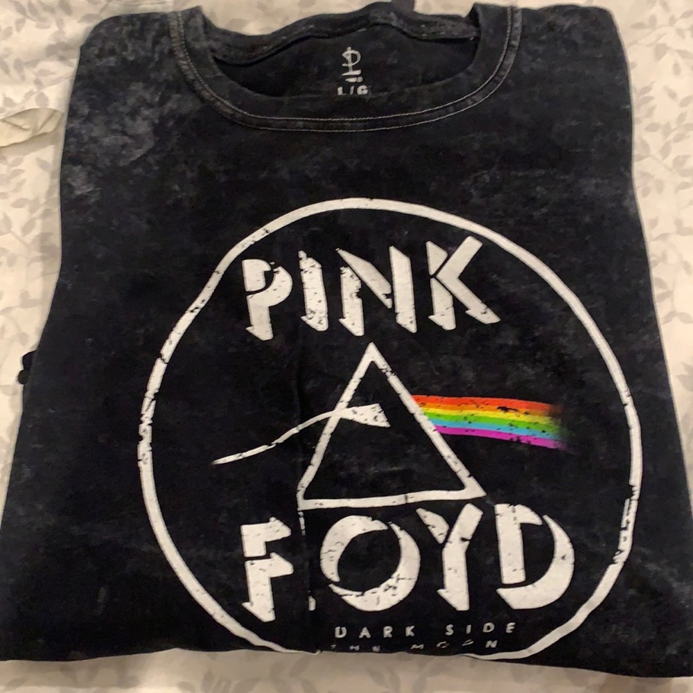 Pink Floyd shirt